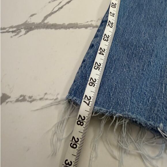 Madewell The Mid-Rise Vintage Perfect Jean Ankle Size 26 (one stain) Light Wash - Picture 9 of 9